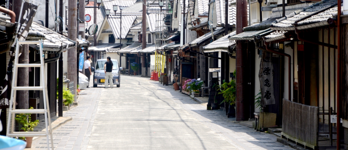 篠山市 河原町妻入商家群 